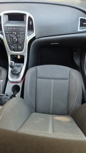 Opel Astra 1.4 turbo бензин-газ, снимка 10