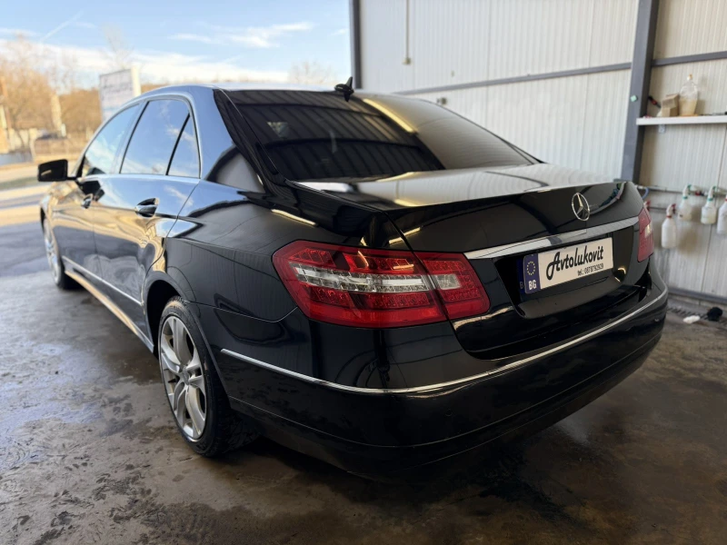 Mercedes-Benz E 220  AVANTGARDE, снимка 4 - Автомобили и джипове - 48630697