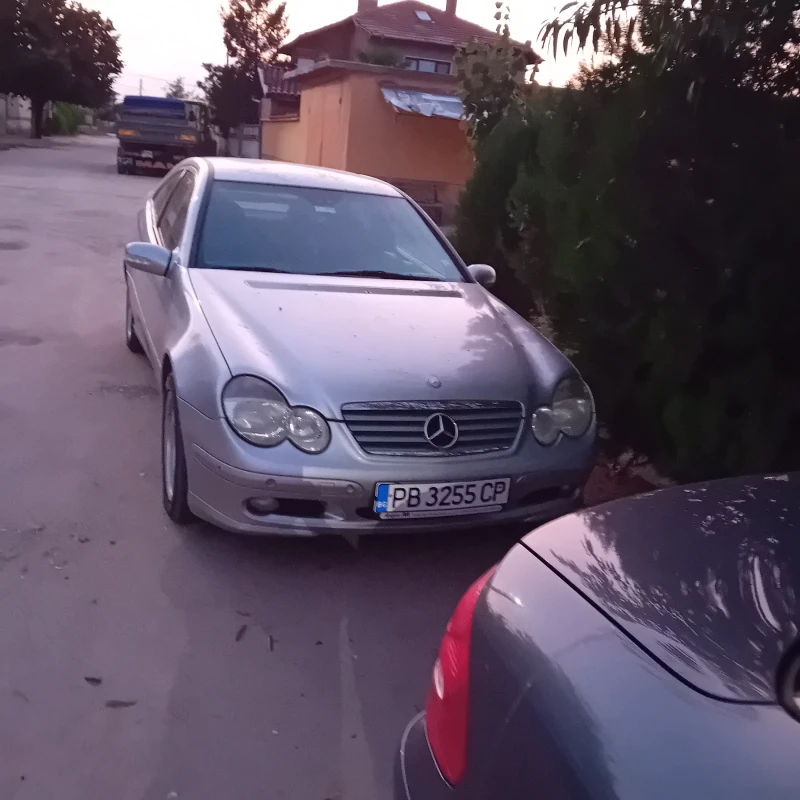 Mercedes-Benz C 180, снимка 8 - Автомобили и джипове - 48739306