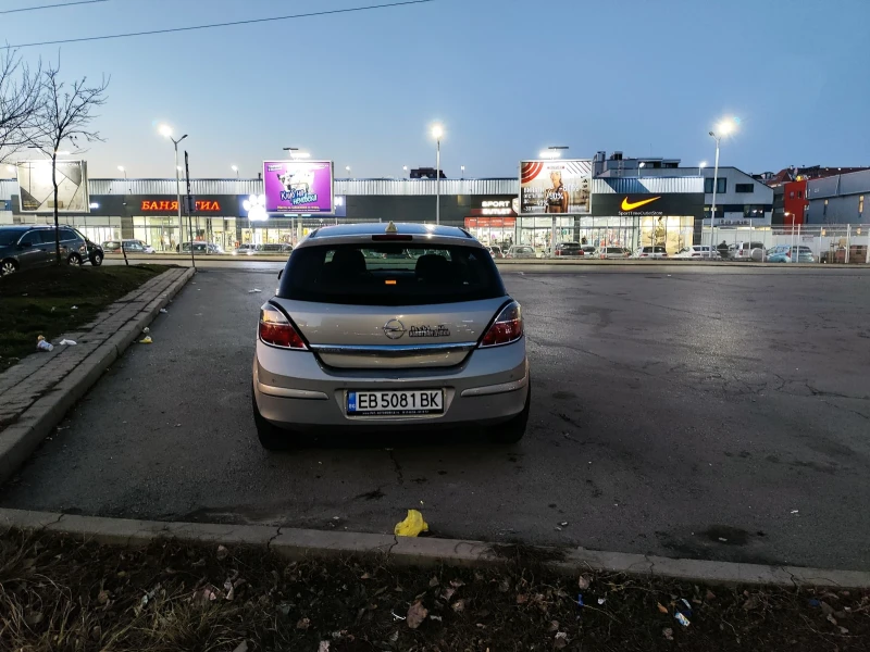 Opel Astra H 1.6 с Газ, снимка 3 - Автомобили и джипове - 49384544