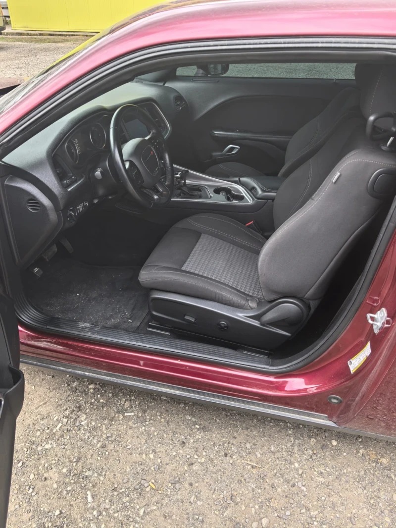 Dodge Challenger, снимка 6 - Автомобили и джипове - 50722674