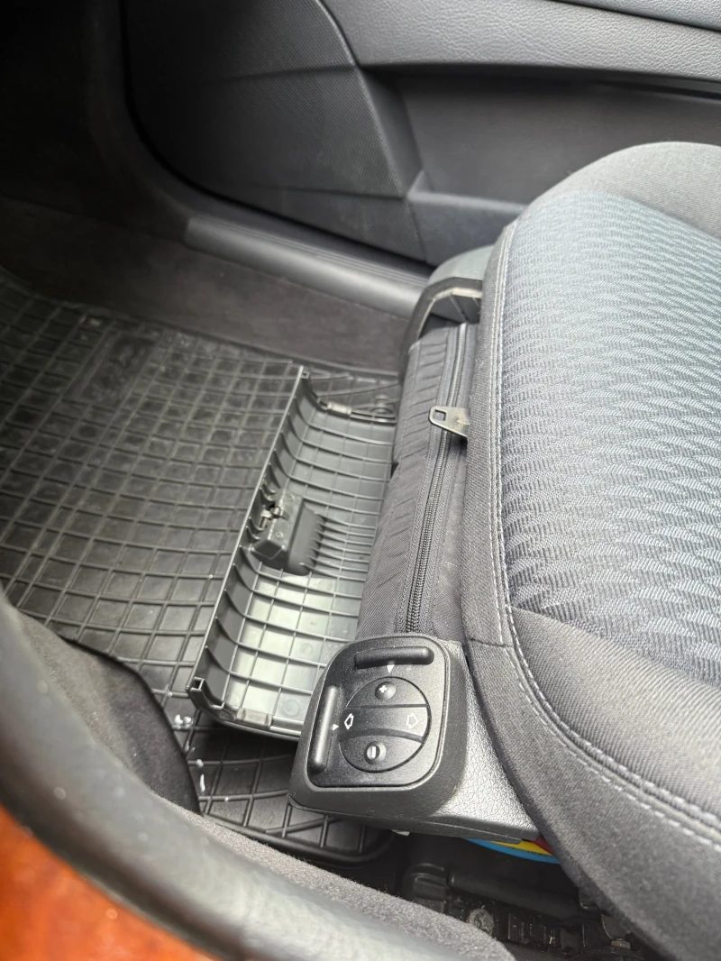 Mercedes-Benz E 500 4 matic, снимка 12 - Автомобили и джипове - 52395953