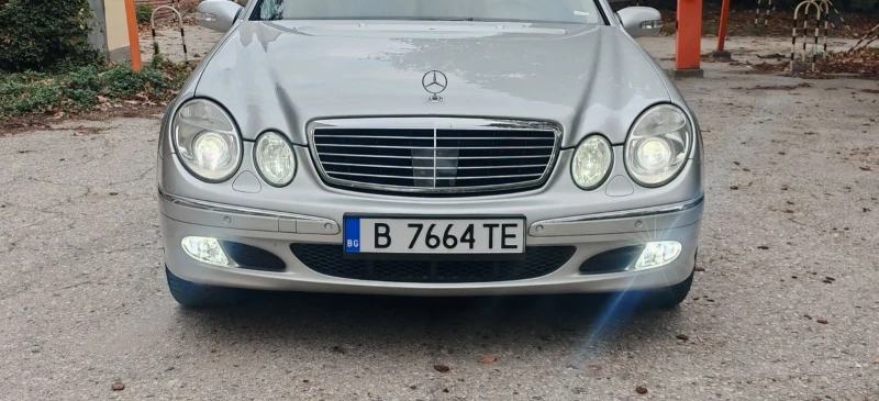 Mercedes-Benz E 500 4 matic, снимка 3 - Автомобили и джипове - 52395953