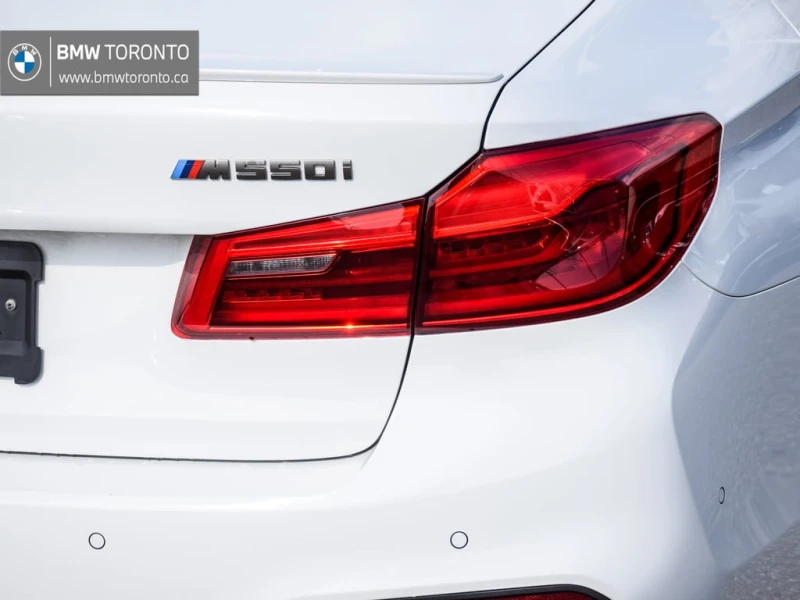 BMW 550 * M550i xDrive * CARFAX * ЦЕНА ДО БЪЛГАРИЯ, снимка 8 - Автомобили и джипове - 52667274