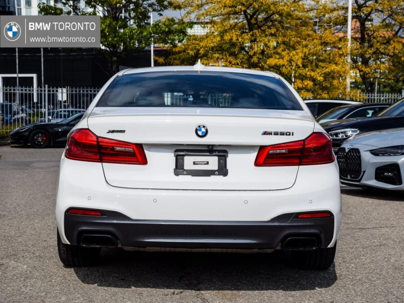 BMW 550 * M550i xDrive * CARFAX * ЦЕНА ДО БЪЛГАРИЯ, снимка 6 - Автомобили и джипове - 52667274