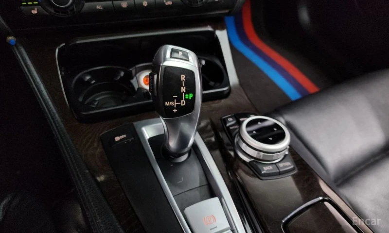 BMW 520, снимка 9 - Автомобили и джипове - 53044399