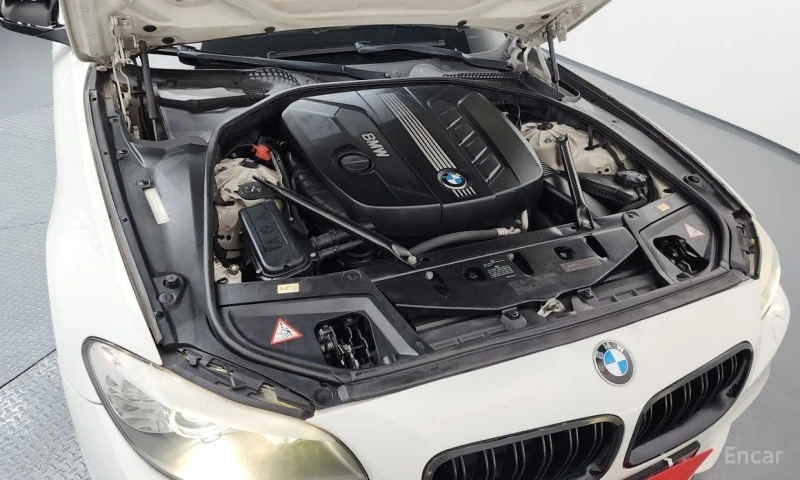 BMW 520, снимка 6 - Автомобили и джипове - 53044399