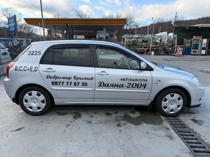 Toyota Corolla 2.0 D4D 90 hp, снимка 9 - Автомобили и джипове - 53100873