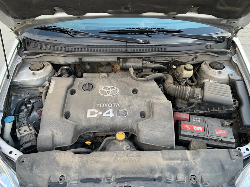 Toyota Corolla 2.0 D4D 90 hp, снимка 10 - Автомобили и джипове - 53100873