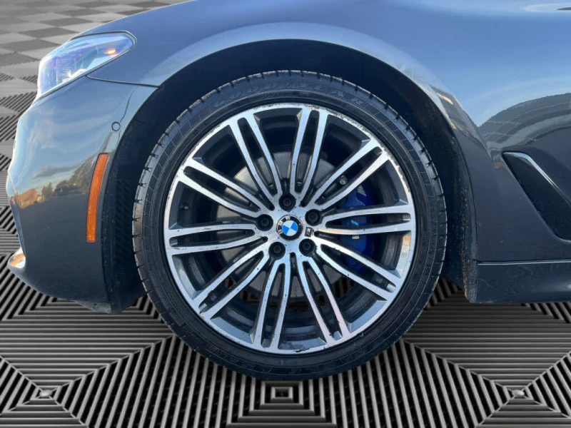 BMW 540 i X-DRIVE* HEAD-UP* 360CAM* АвтоКредит(ЦЕНА ДО БГ), снимка 9 - Автомобили и джипове - 53458718