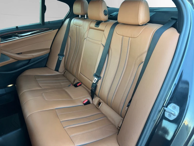 BMW 540 i X-DRIVE* HEAD-UP* 360CAM* АвтоКредит(ЦЕНА ДО БГ), снимка 16 - Автомобили и джипове - 53458718