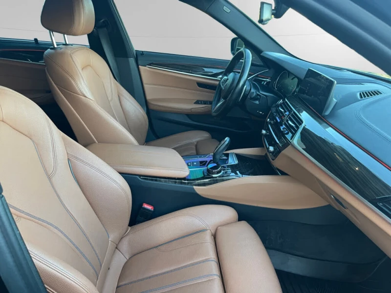 BMW 540 i X-DRIVE* HEAD-UP* 360CAM* АвтоКредит(ЦЕНА ДО БГ), снимка 15 - Автомобили и джипове - 53458718