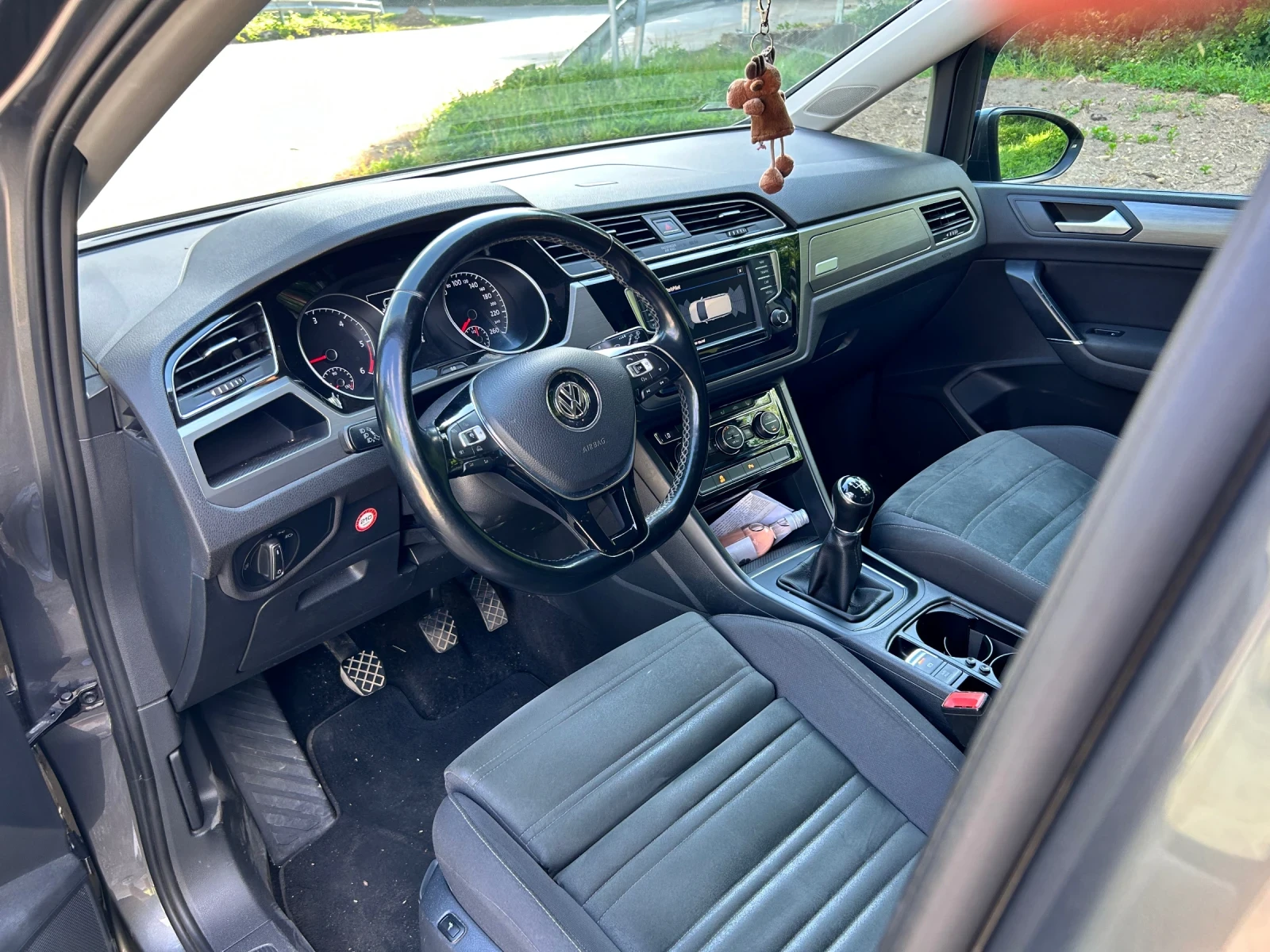 VW Touran  - изображение 8