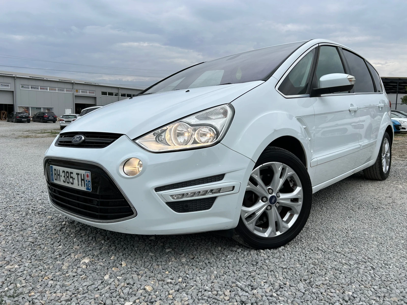 Ford S-Max 2.0 HDi/140k.c./NAVi/ 7 МЕСТА/FACELITE - изображение 2