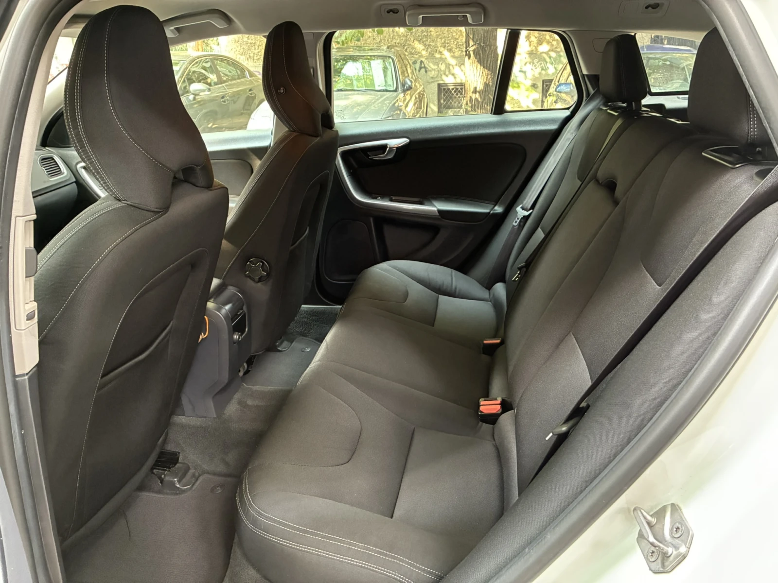 Volvo V60 D2 | Mobile.bg   7