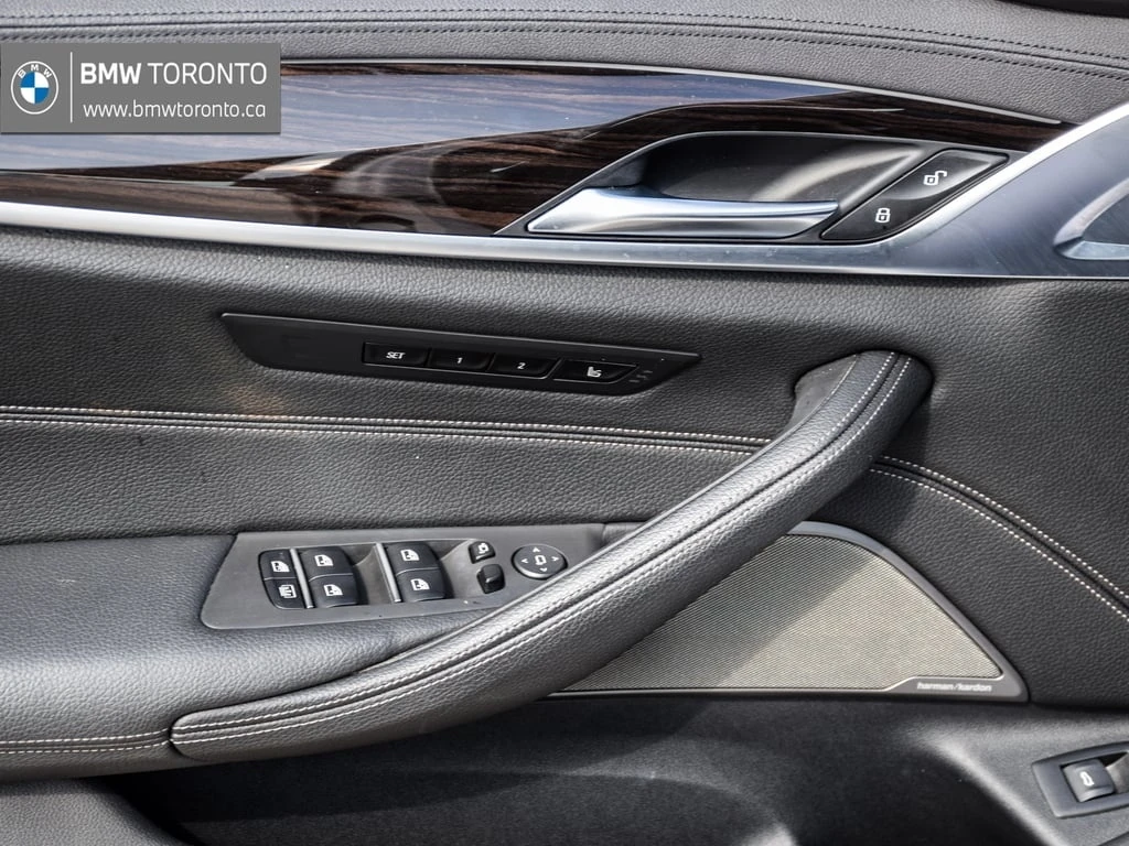 BMW 550 * M550i xDrive * CARFAX *    | Mobile.bg   12