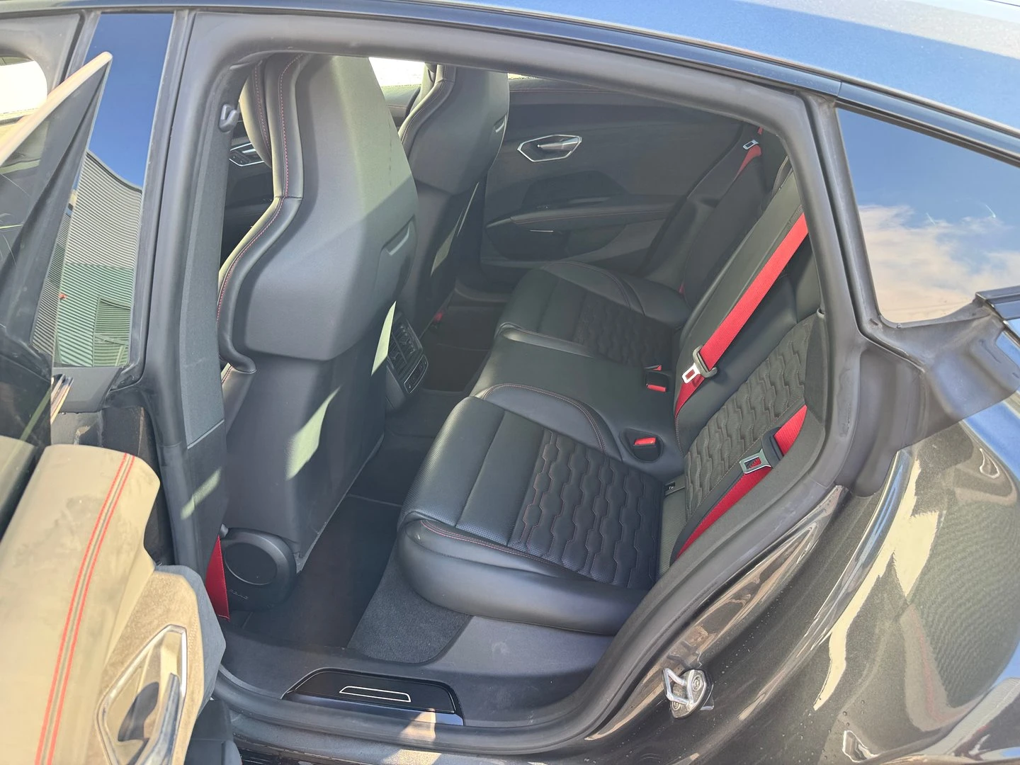 Audi E-Tron quattro | Mobile.bg � ����������� 9