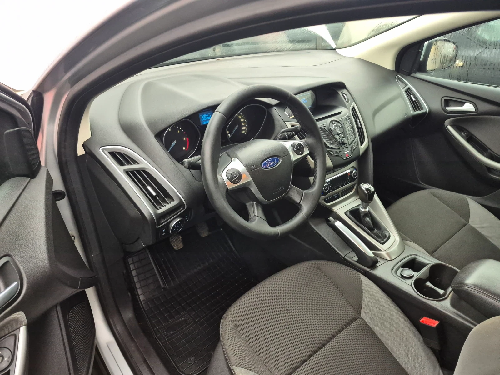 Ford Focus 2013 � 1.6 /95 �� | Mobile.bg � ����������� 12