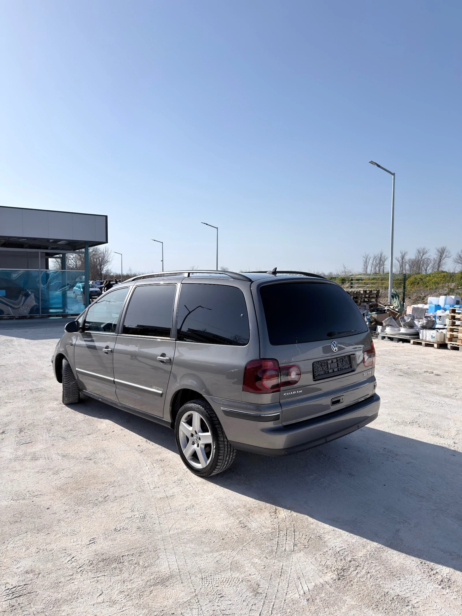 VW Sharan 2.0, снимка 6 - Автомобили и джипове - 53839407
