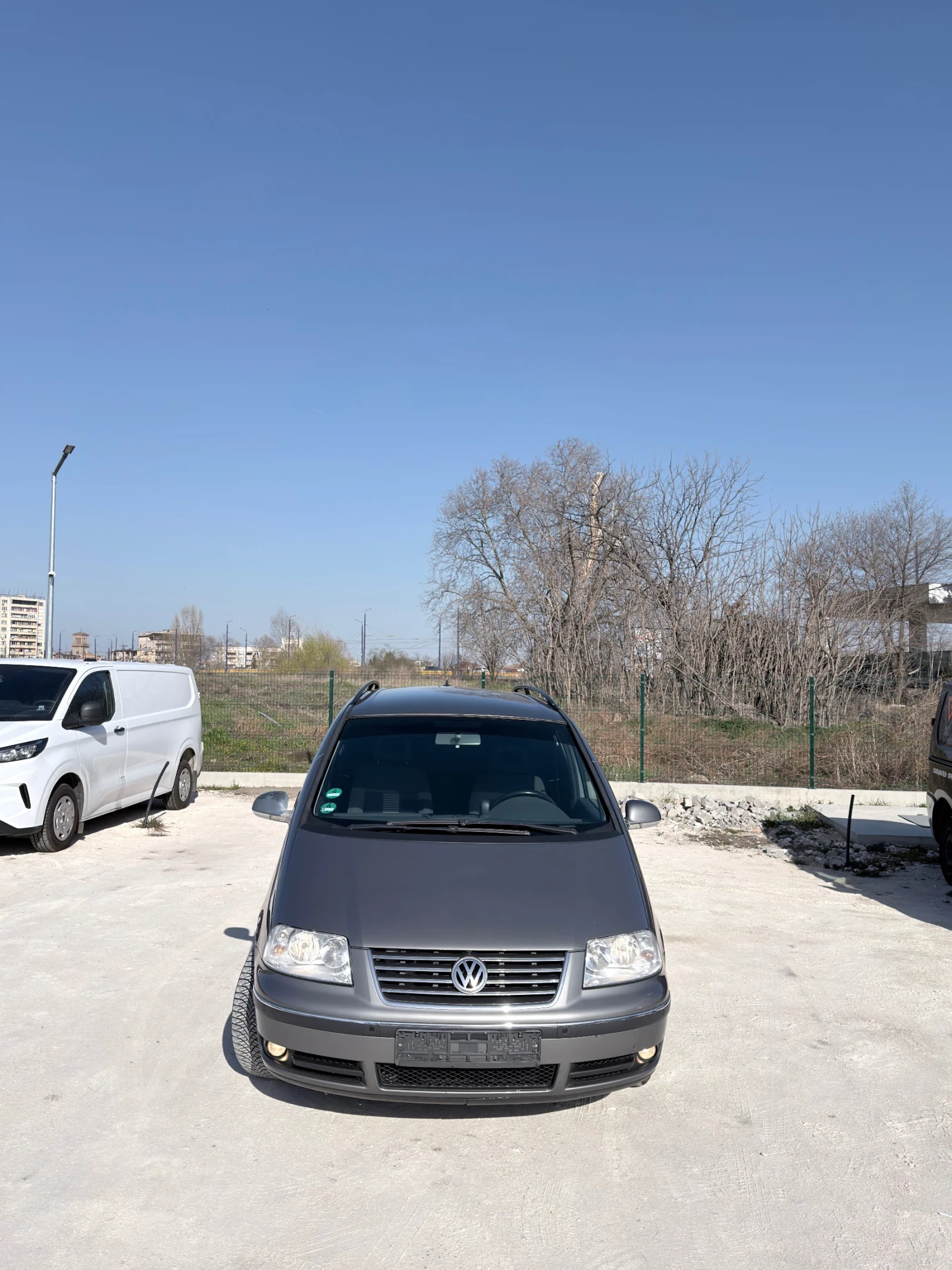 VW Sharan 2.0, снимка 2 - Автомобили и джипове - 53839407