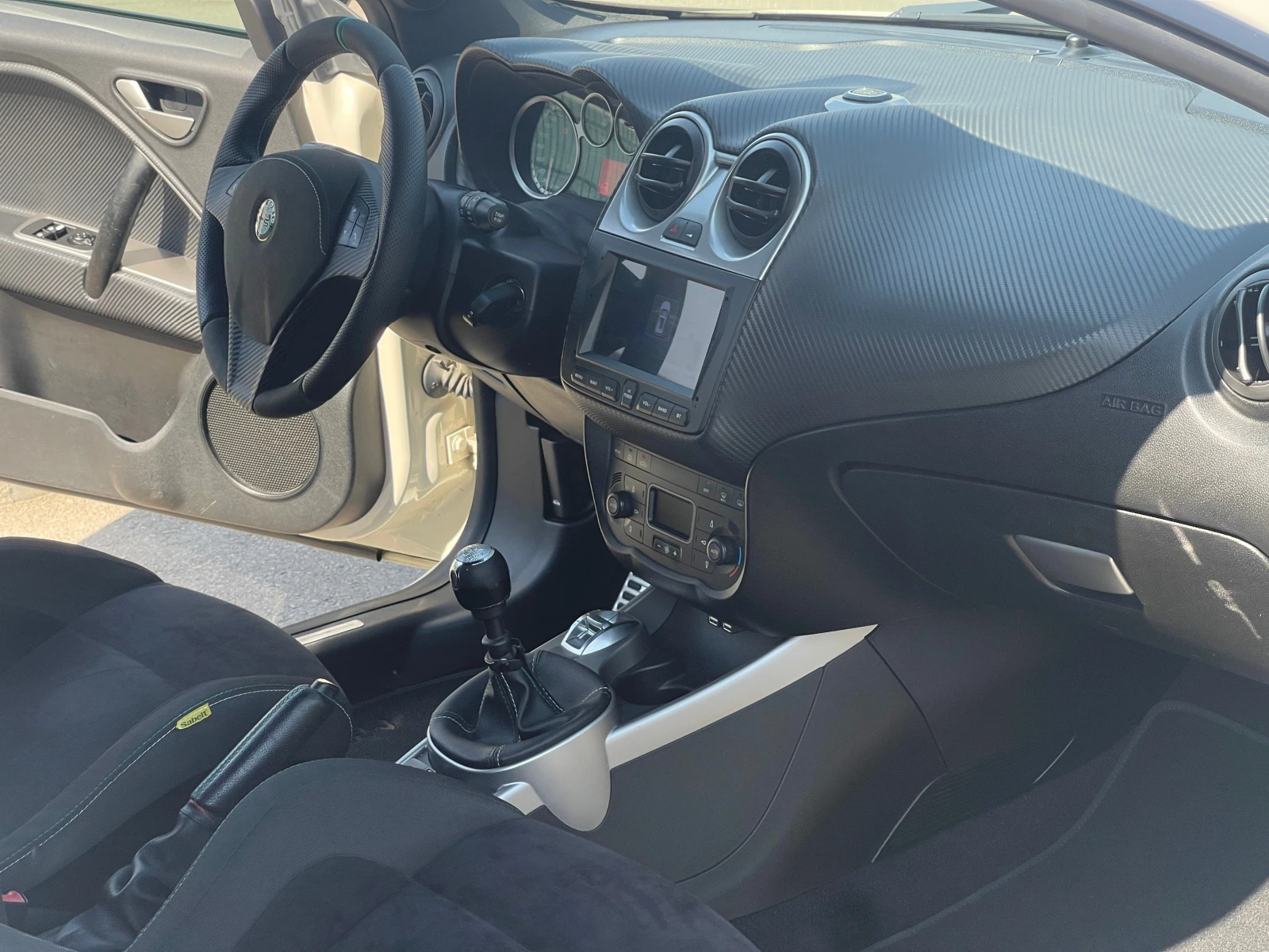 Alfa Romeo MiTo Quadrifoglio Verde 2011 170 к.с., снимка 5 - Автомобили и джипове - 53925509