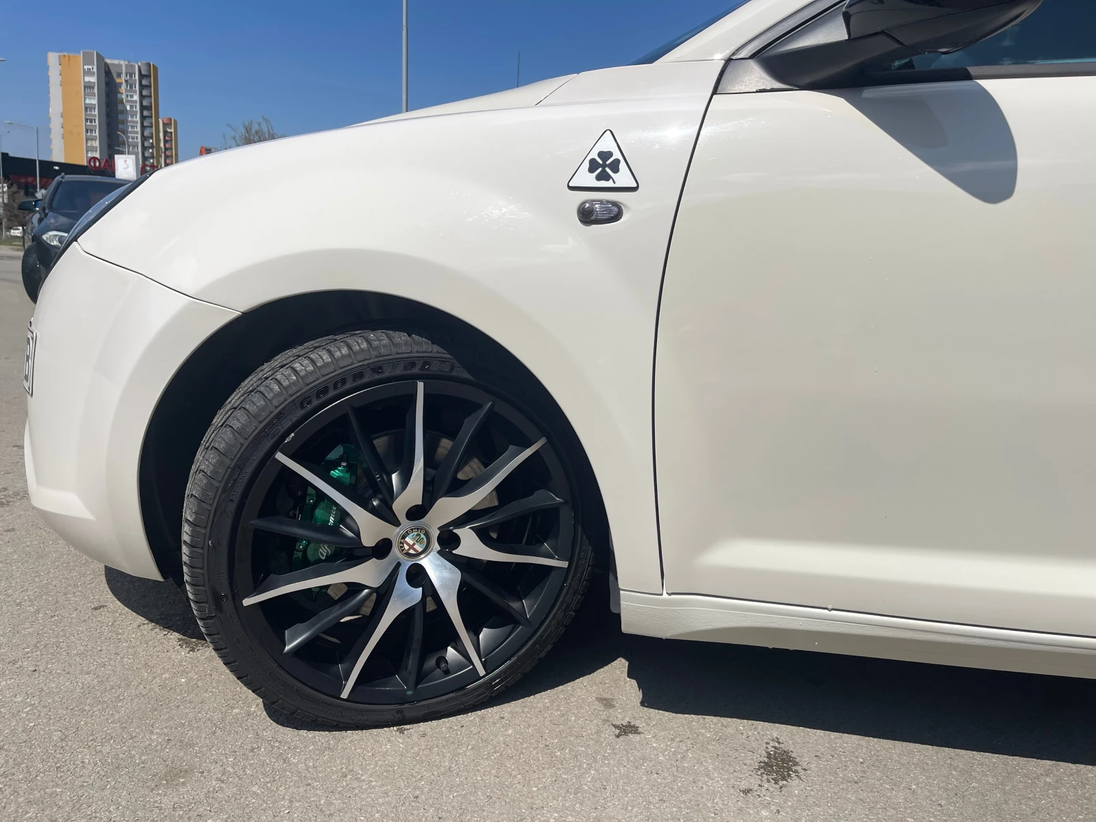 Alfa Romeo MiTo Quadrifoglio Verde 2011 170 к.с., снимка 2 - Автомобили и джипове - 54157514