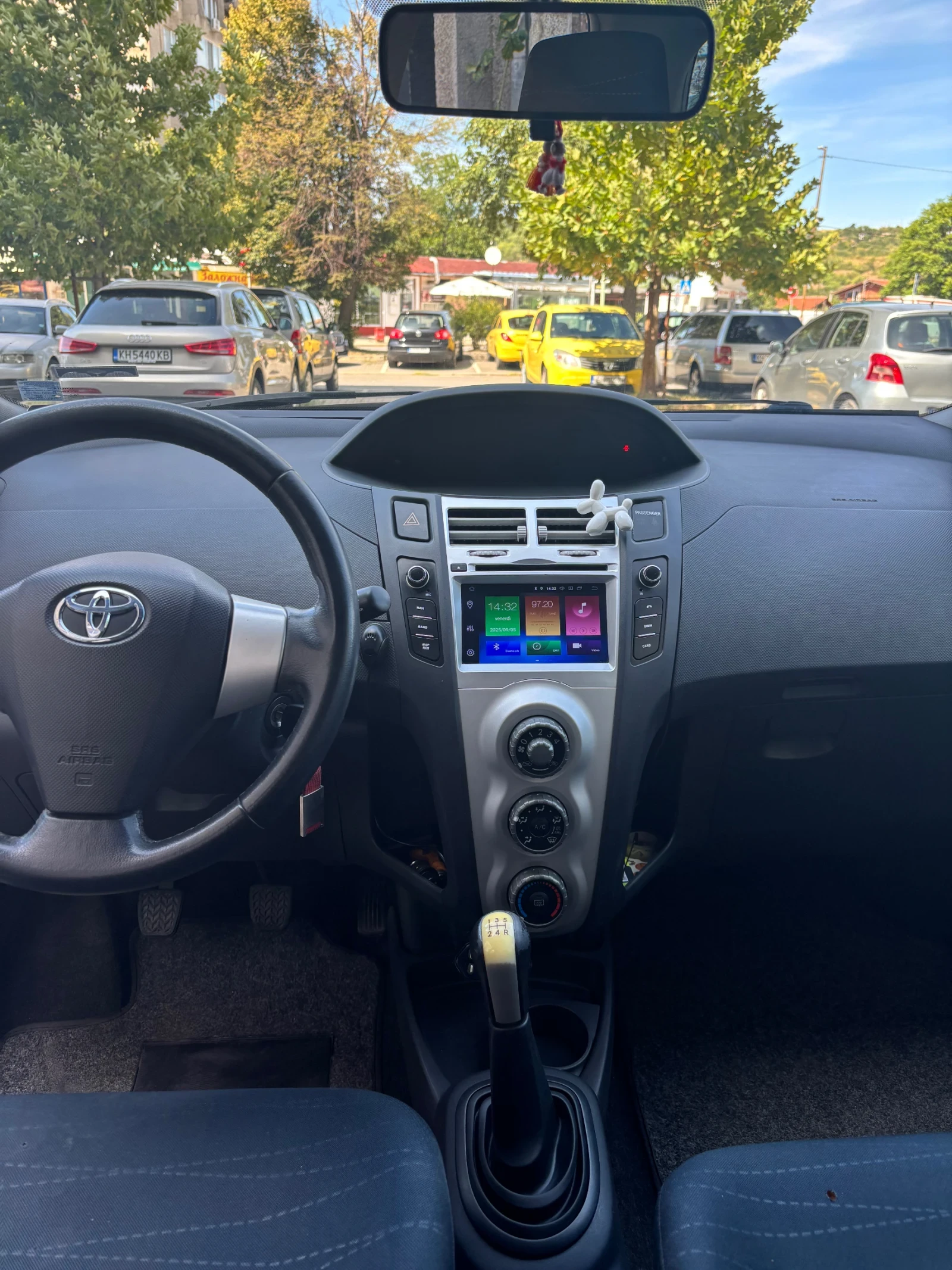 Toyota Yaris Мултимедия и задна камера