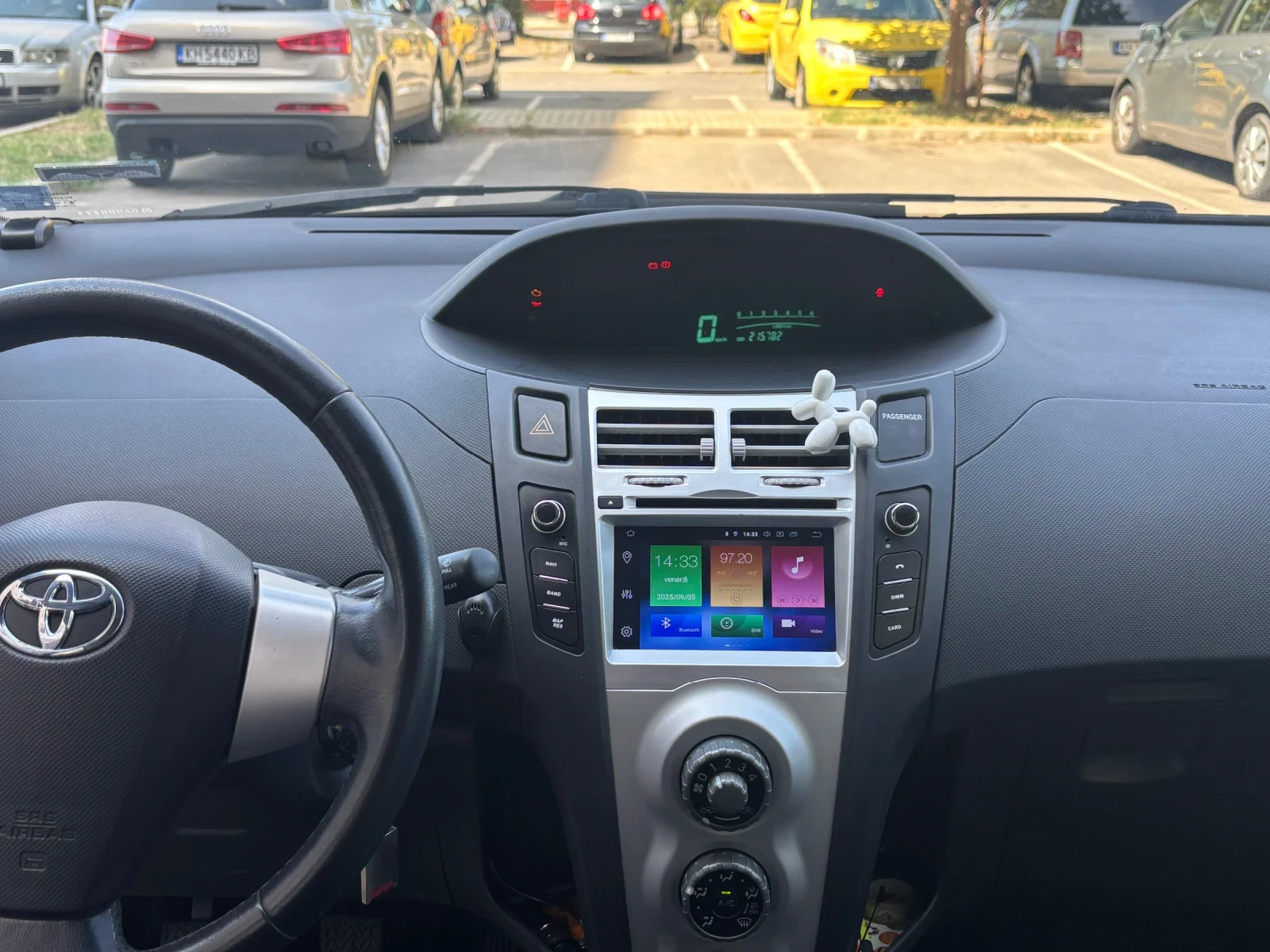 Toyota Yaris Мултимедия и задна камера, снимка 3 - Автомобили и джипове - 54346350