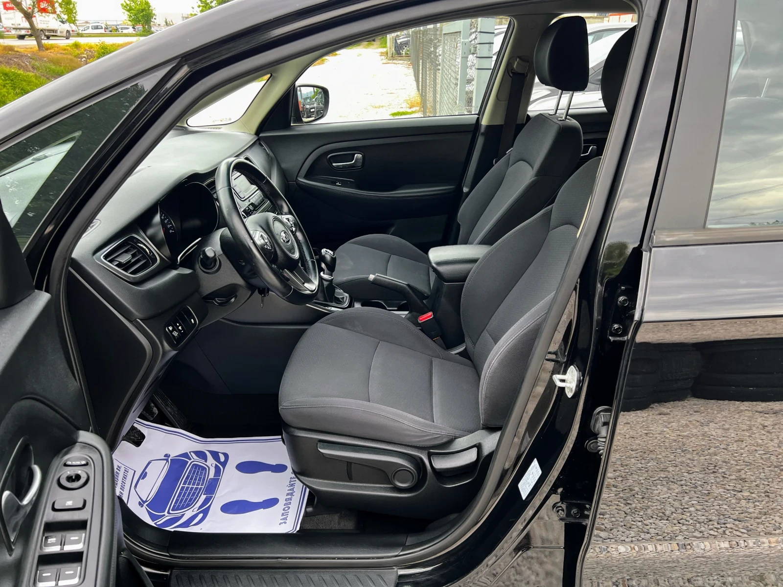 Kia Carens 1.7 CRDI 176000км.7-МЕСТА ЕВРО-5 , снимка 11 - Автомобили и джипове - 54456445