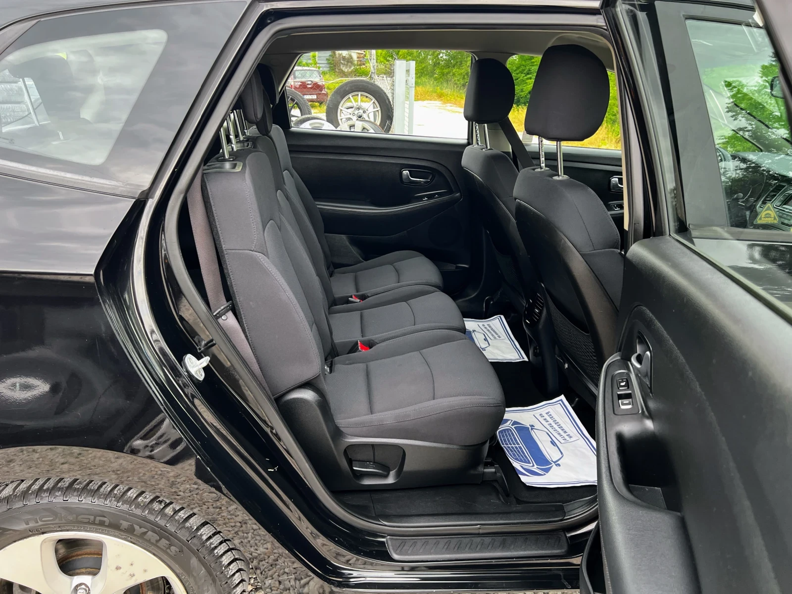 Kia Carens 1.7 CRDI 176000км.7-МЕСТА ЕВРО-5 , снимка 13 - Автомобили и джипове - 54456445