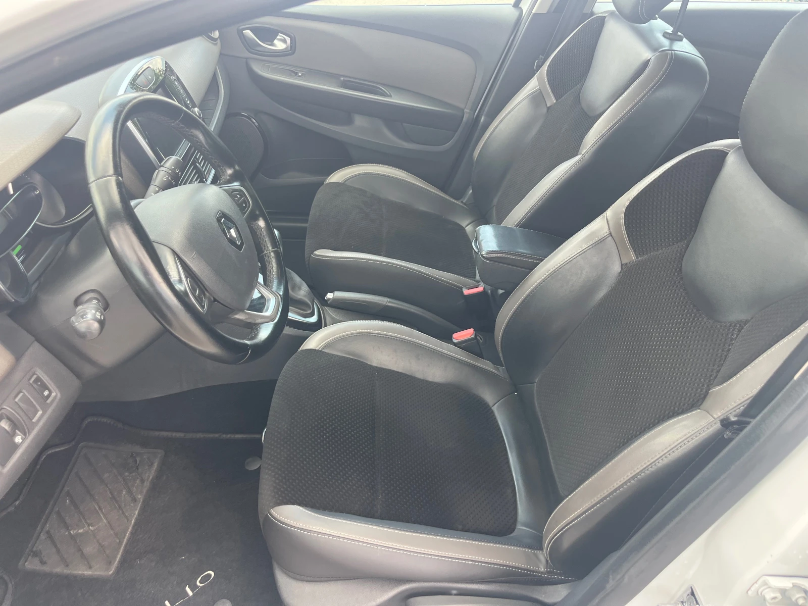 Renault Clio 1.5 DCI FUll LED, снимка 9 - Автомобили и джипове - 54692616