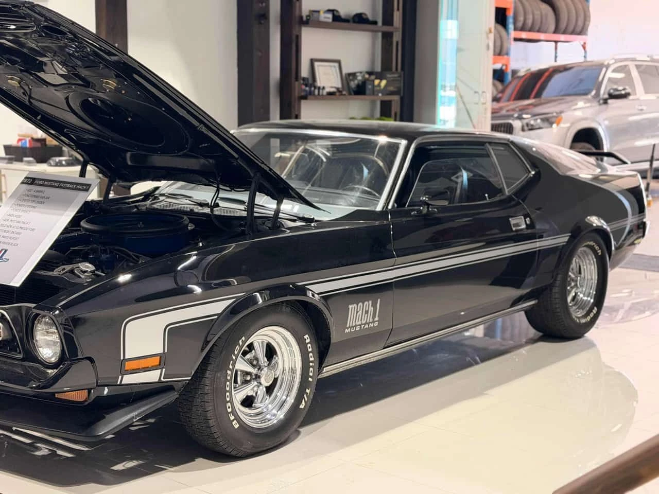 Ford Mustang MACH 1 / НАПЪЛНО РЕСТАВРИРАН , снимка 2 - Автомобили и джипове - 54736392