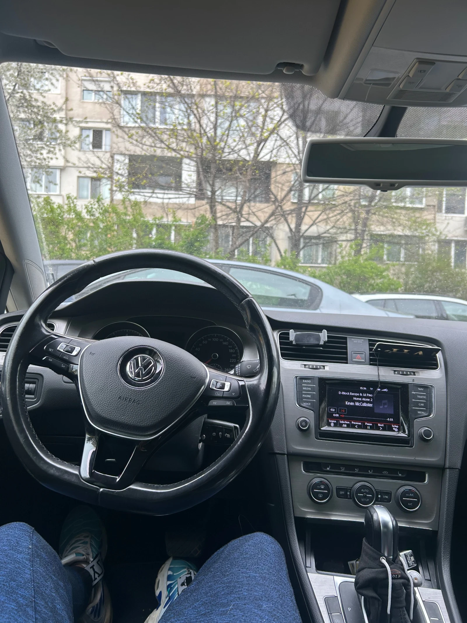 VW Golf, снимка 4 - Автомобили и джипове - 55000327