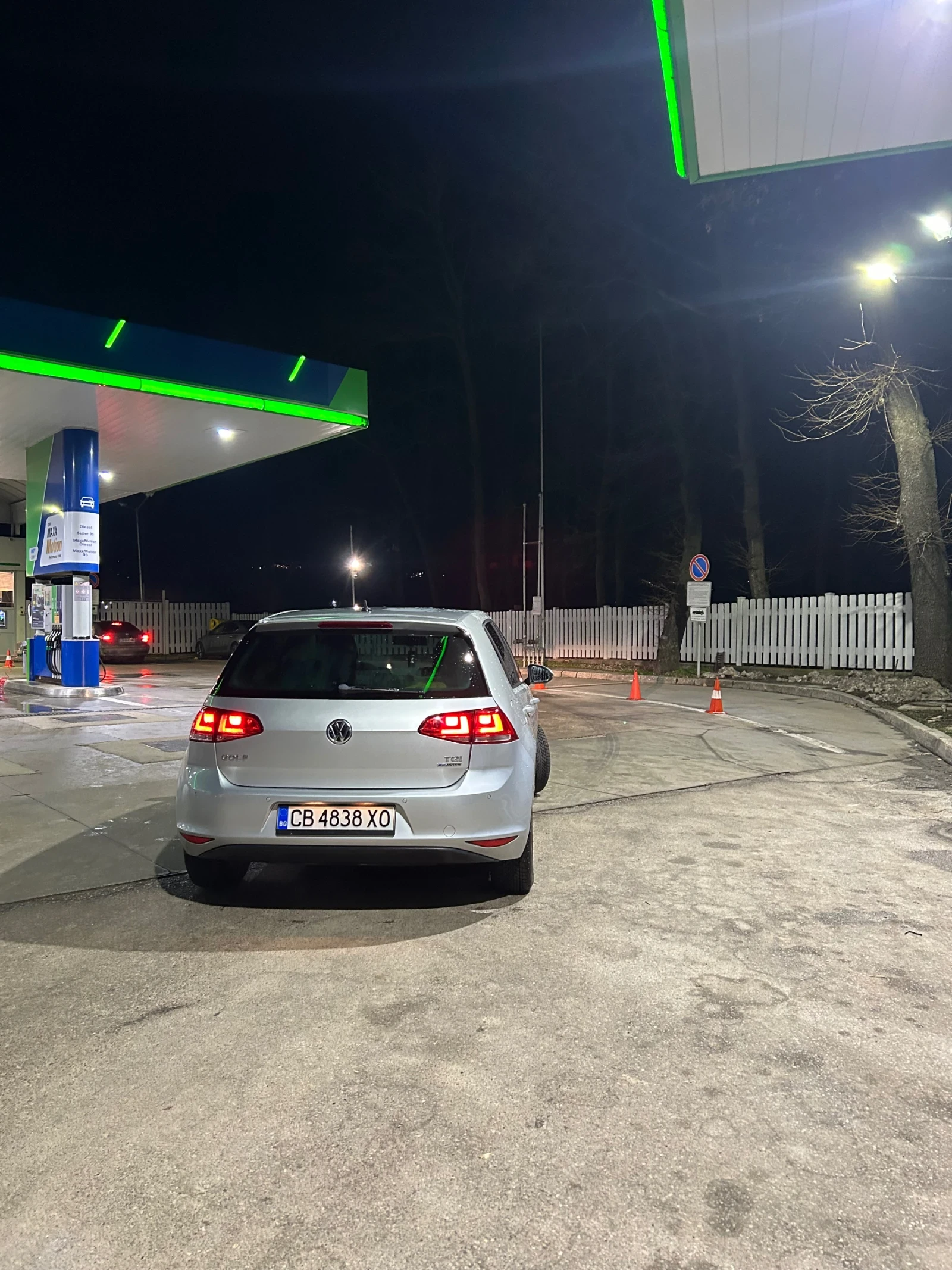 VW Golf, снимка 7 - Автомобили и джипове - 55000327