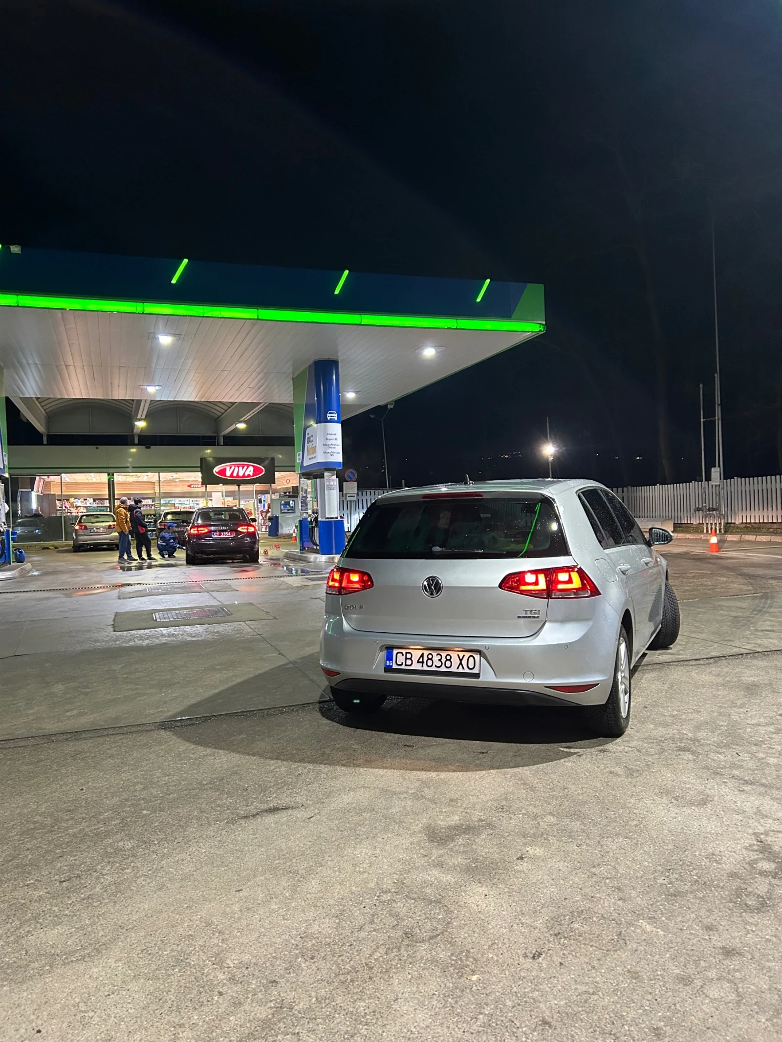 VW Golf, снимка 9 - Автомобили и джипове - 55000327