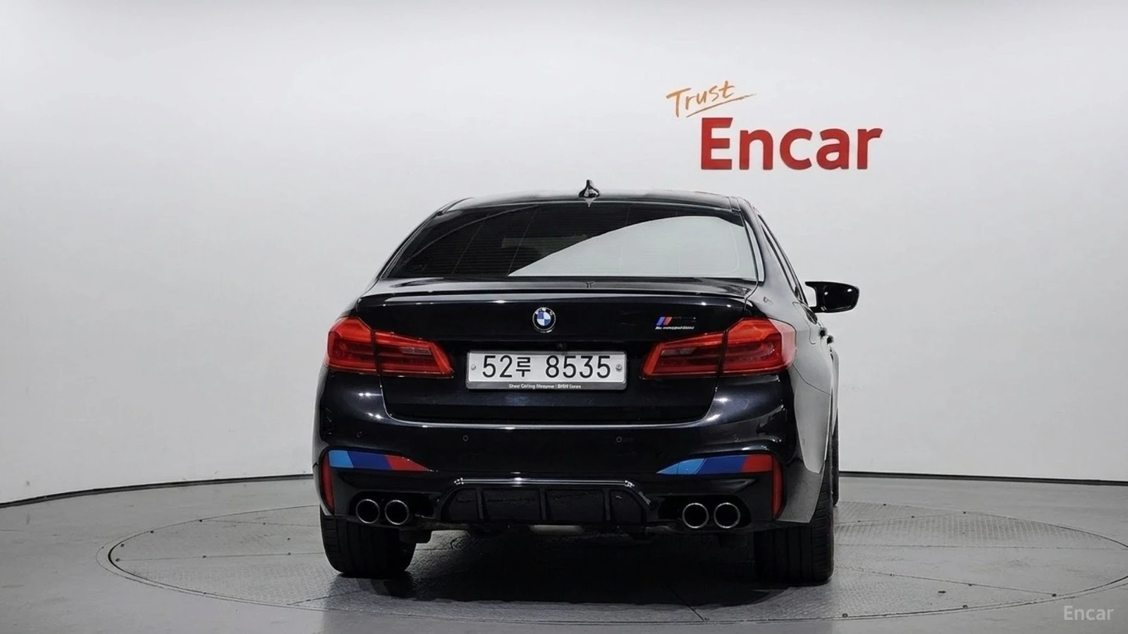BMW M5 ДИСТРОНИК* BOWERS&WILLKINS* ОБДУХВАНЕ* 360* , снимка 4 - Автомобили и джипове - 55533247
