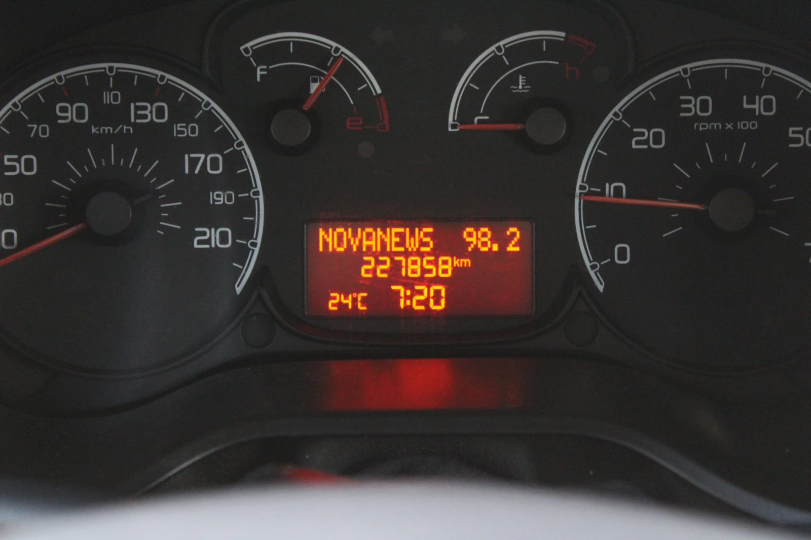 Fiat Doblo MAXI 1.6 MTJ, снимка 13 - Автомобили и джипове - 55885673