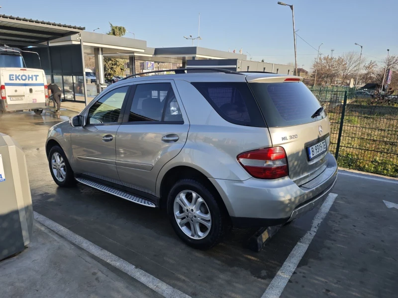 Mercedes-Benz ML 320, снимка 9 - Автомобили и джипове - 49048701