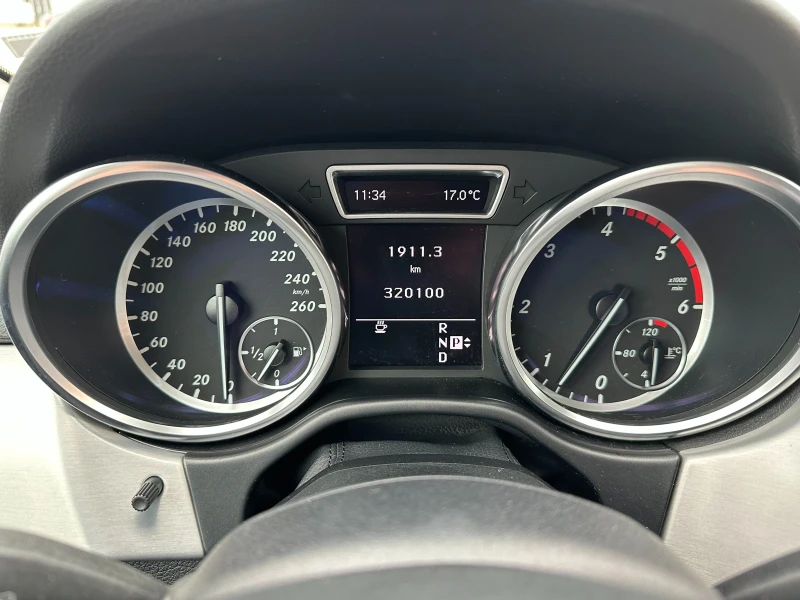 Mercedes-Benz ML 350 3.0d 258 к.с. 4Matic, снимка 15 - Автомобили и джипове - 49663904