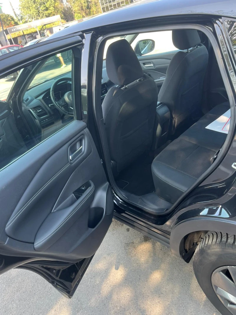Nissan Qashqai MILD HIBRID, снимка 12 - Автомобили и джипове - 51300379