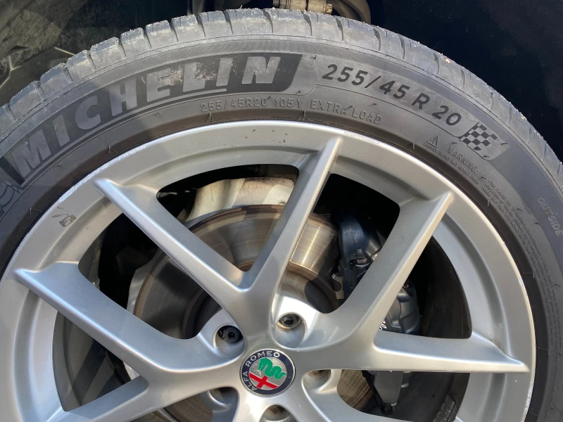 Alfa Romeo Stelvio, снимка 16 - Автомобили и джипове - 53054145