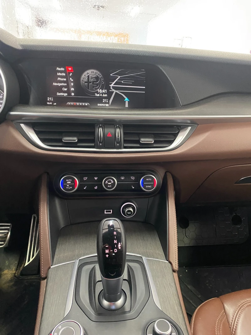 Alfa Romeo Stelvio, снимка 17 - Автомобили и джипове - 53054145