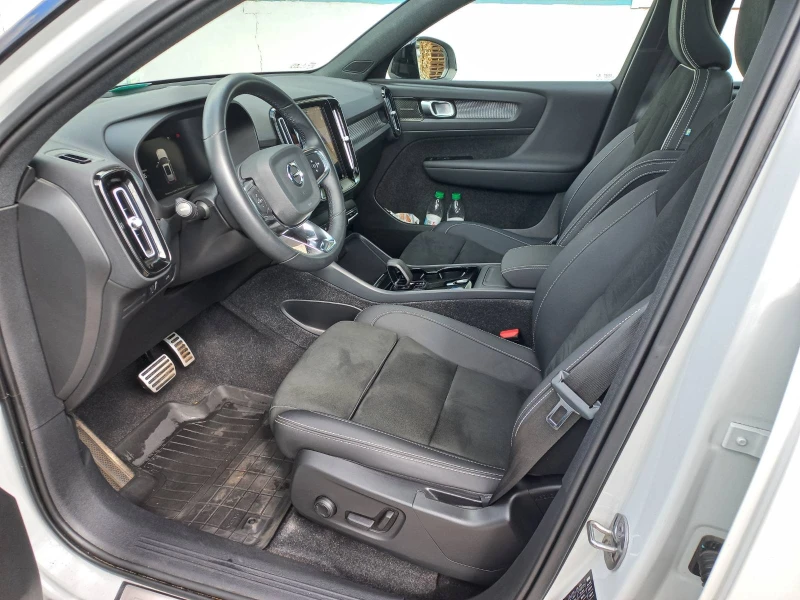 Volvo XC40 251, снимка 11 - Автомобили и джипове - 52528238