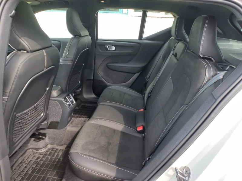 Volvo XC40 251, снимка 15 - Автомобили и джипове - 52528238