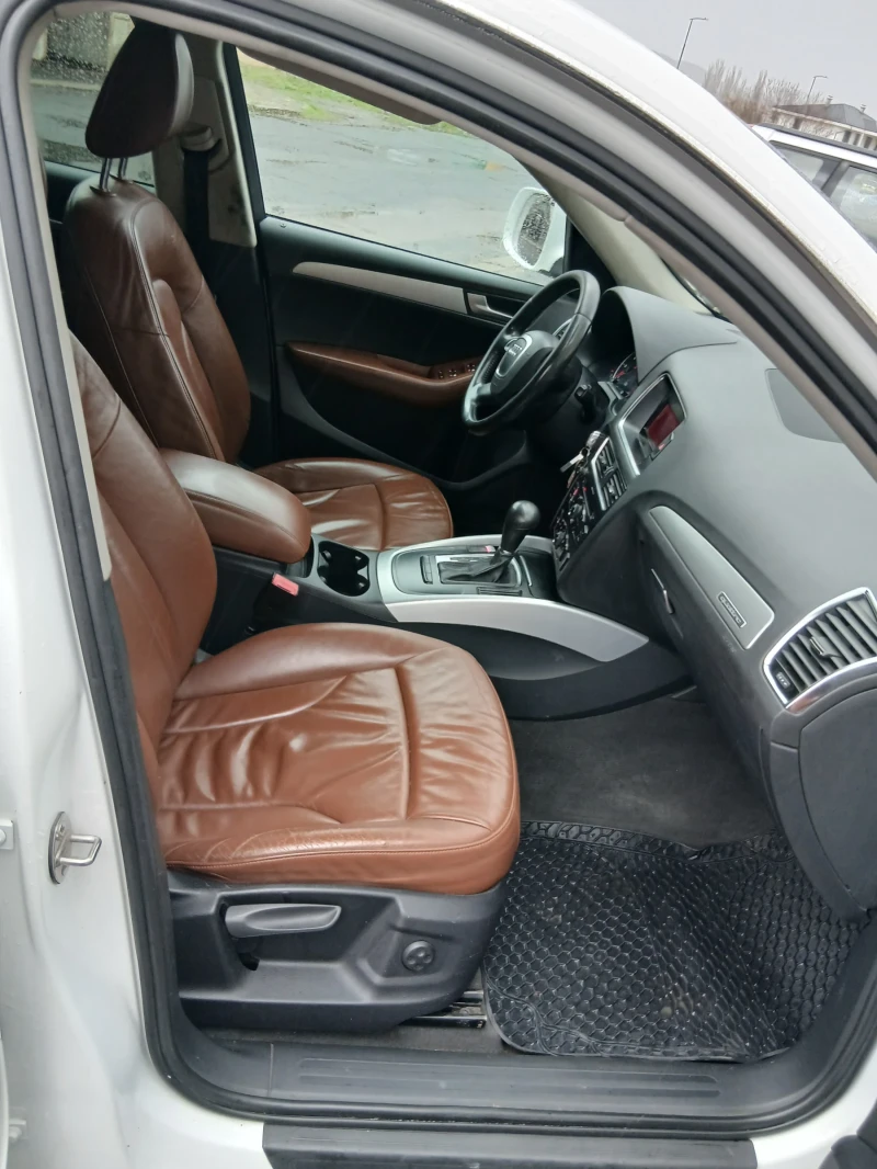 Audi Q5, снимка 6 - Автомобили и джипове - 52559011