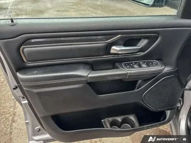 Dodge RAM 1500 Sport HEMI 5.7L V8 VVT 4WD * �������� * ���� *  | Mobile.bg � ����������� 9