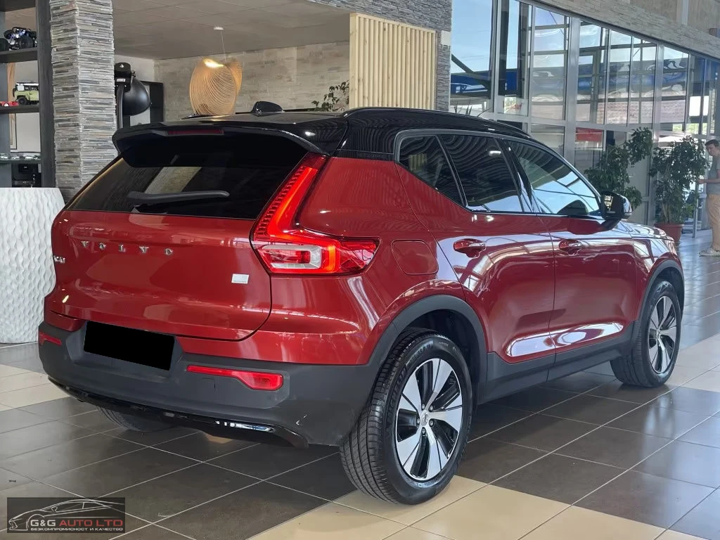 Volvo XC40 R-DESIGN/211HP/LED/CAM/DIGI/ACC/KLESS/CARPLAY/166g - изображение 6