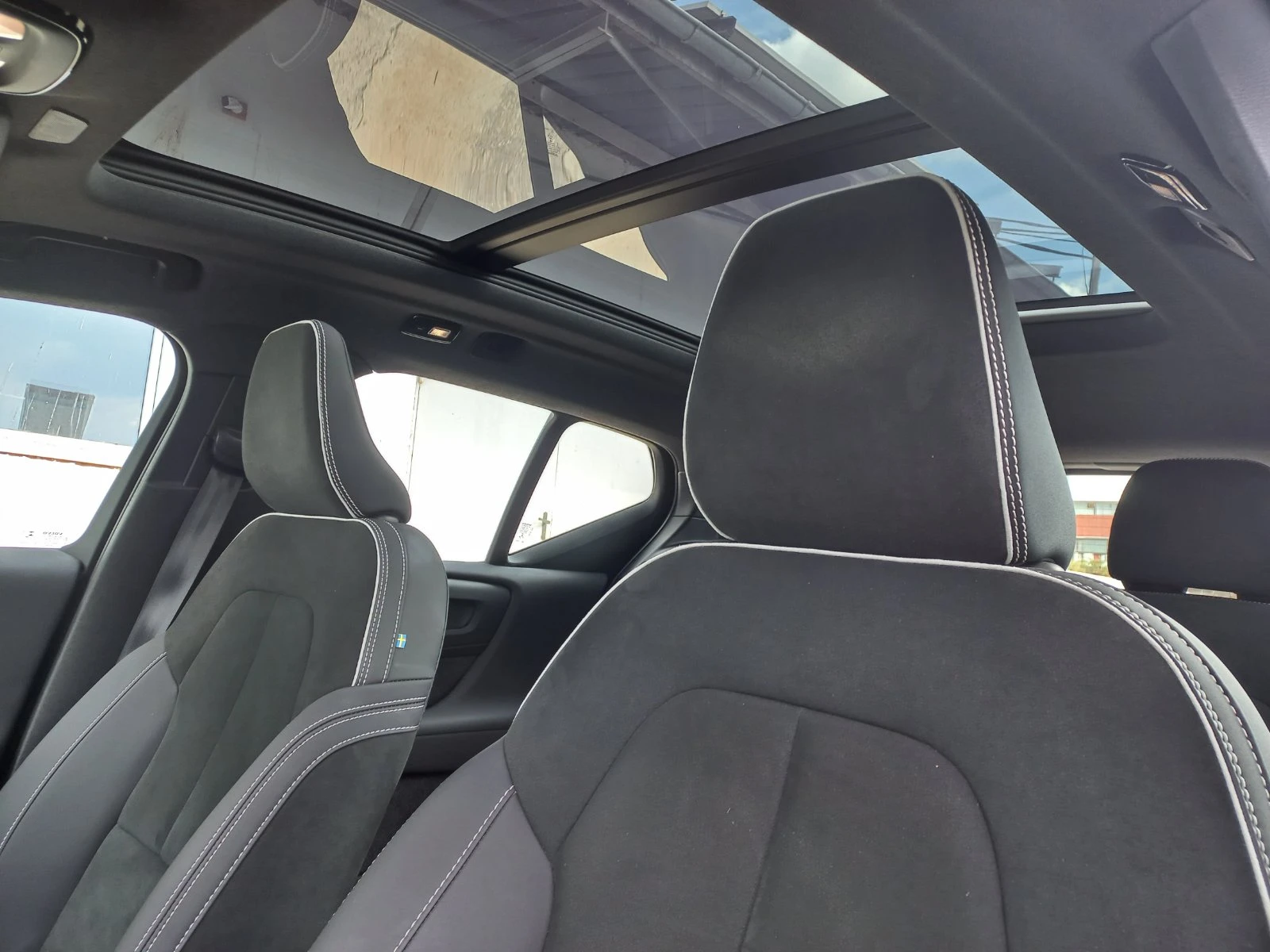 Volvo XC40 251 - изображение 10