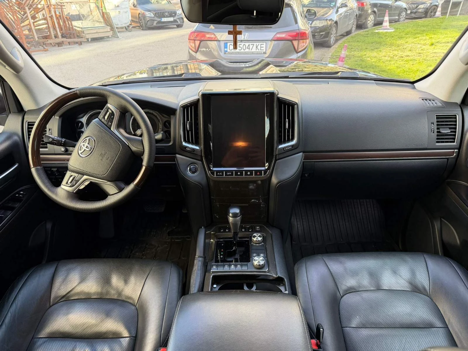 Toyota Land cruiser 200 BLACK EDITION - изображение 6