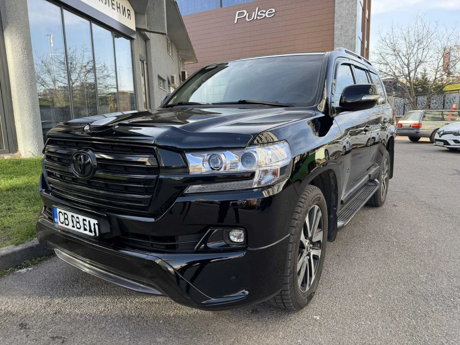 Toyota Land cruiser 200 BLACK EDITION - изображение 2